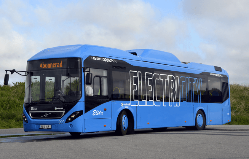 Elektrobus Volvo jehož nabíjení bude zajišťovat rychlonabíjecí stanice ABB.