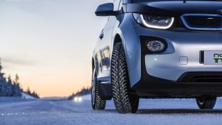 Revoluční zimní pneumatika pro BMW i3 - Nokian Tyres Hakkapelitta R2. Zdroj: BMW Blog