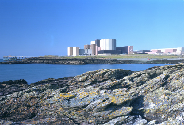 Dva bloky jaderné elektrárny Oldbury s reaktory typu Magnox byly odstaveny v letech 2012 (resp. 2011 v případě druhého bloku) po 45 letech provozu (resp. 43 letech).