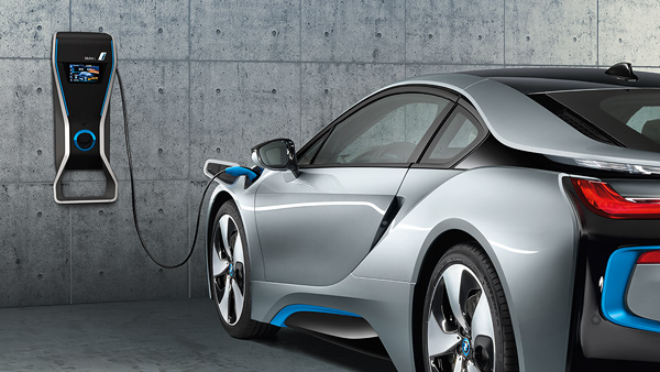 BMW i8 dobíjení