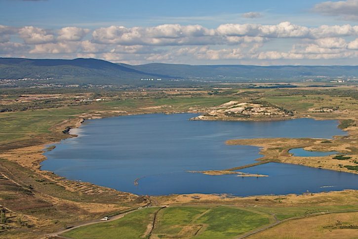 Mostecké jezero