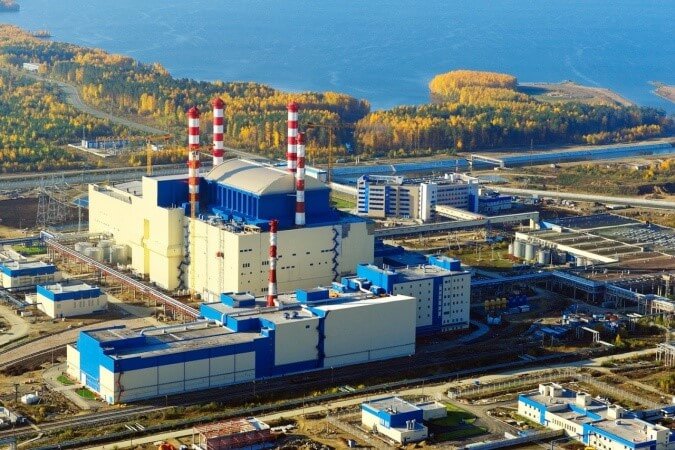 Pohled na čtvrtý blok Bělojarské jaderné elektrárny, kterým je rychlý sodíkový reaktor BN-800 (zdroj Rosatom)