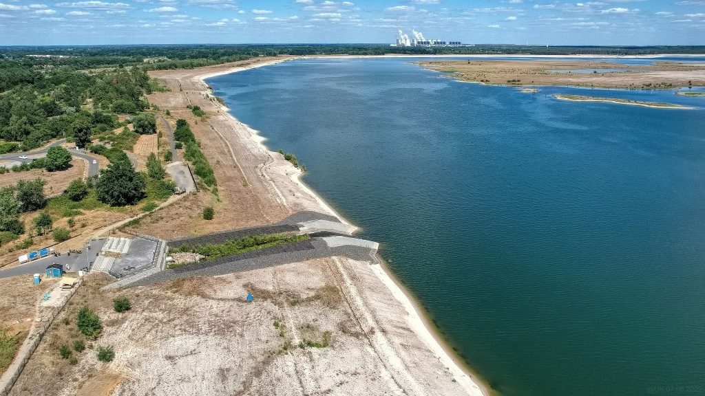 Jezero Ostsee u města Chotěbuz