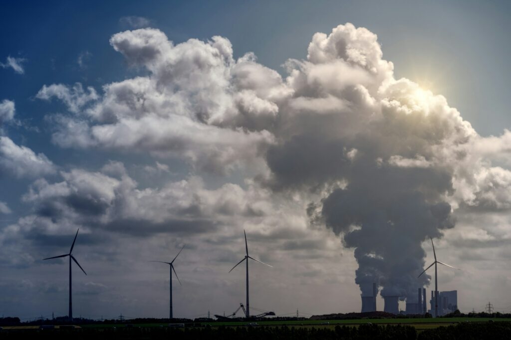 Uhelná elektrárna, větrné elektrárny