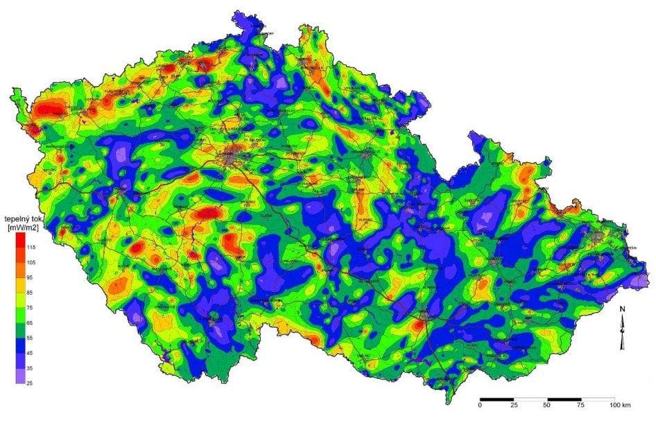 Tepelný tok na území České republiky. Zdroj: prvnigeotermalni.cz