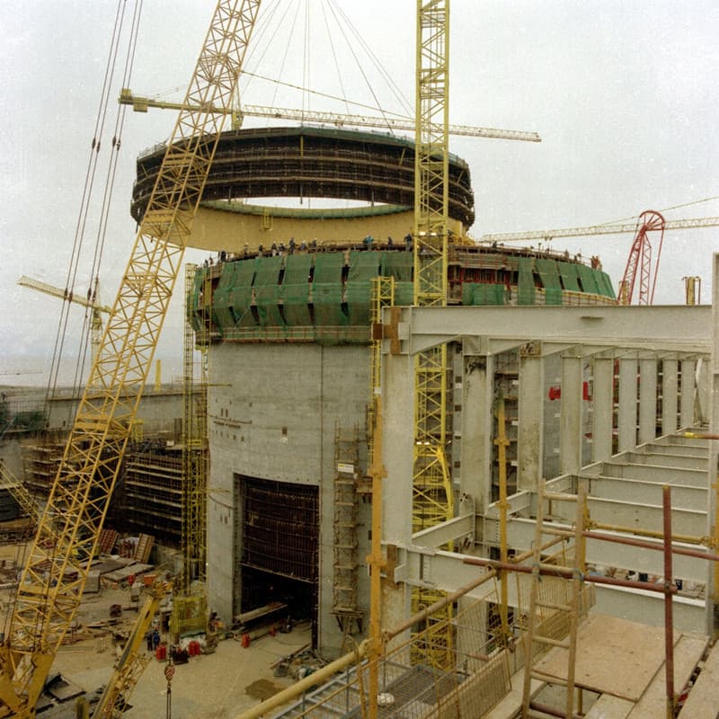 Sizewell B je klasickým tlakovodním reaktorem, který byl postaven v roce 1995 na základě projektu společnosti Westinghouse.