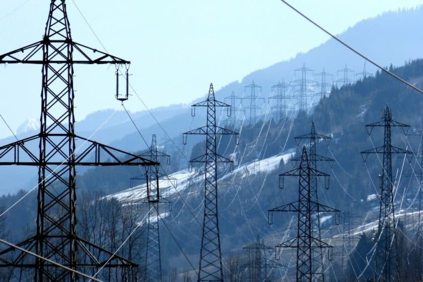 Propojení evropské elektrické sítě je prioritní, uvedl Macron