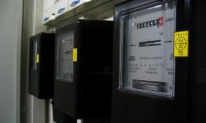 ERÚ oznámí regulované ceny, čeká se mírné zlevnění elektřiny a zdražení plynu