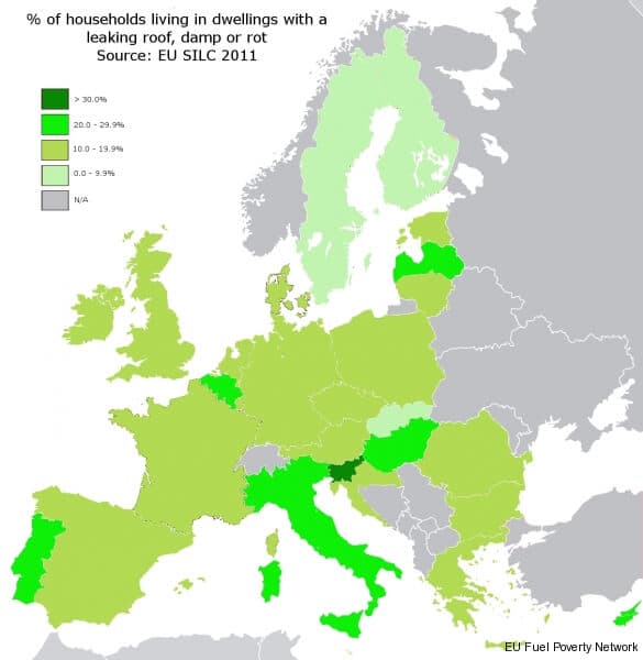 Procento domácností žijících s prosakující střechou, vlhkostí a plísní. Zdroj: Wand, C.R. (2013)