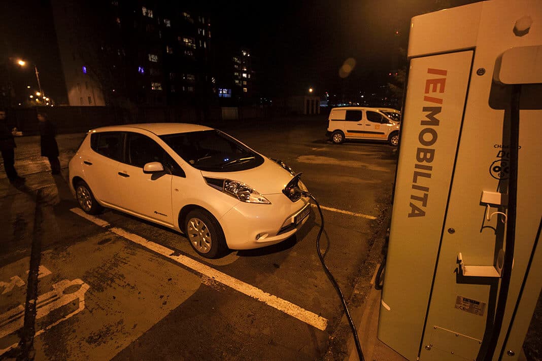 Nissan LEAF zapůjčený od Nissan Česká republika v Krkonoších, foto: Tomáš Jirka