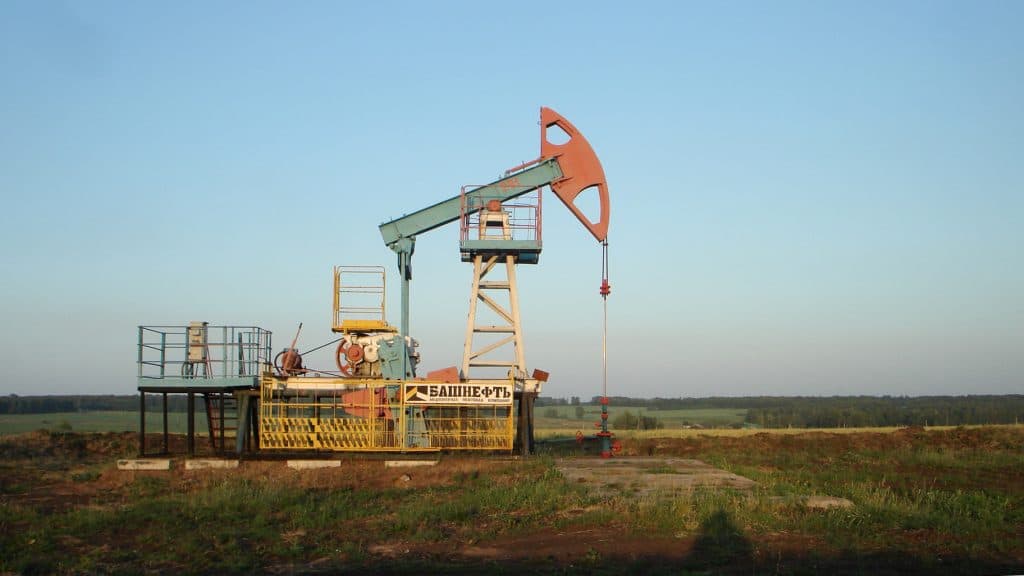 opec-odolal-tlaku-usa-oznamil-snizeni-ropnych-skrtu-400-tisic-bpd
