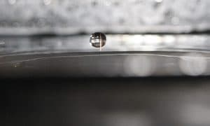 Nanogenerátory v pneumatikách získávají energii při jízdě