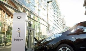 Volkswagen prohlubuje spojenectví s dodavateli baterií