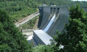 Obří vodní baterka na Orlíku. Čtvrtá česká přečerpávací elektrárna pomůže s vyrovnáváním výkyvů v síti