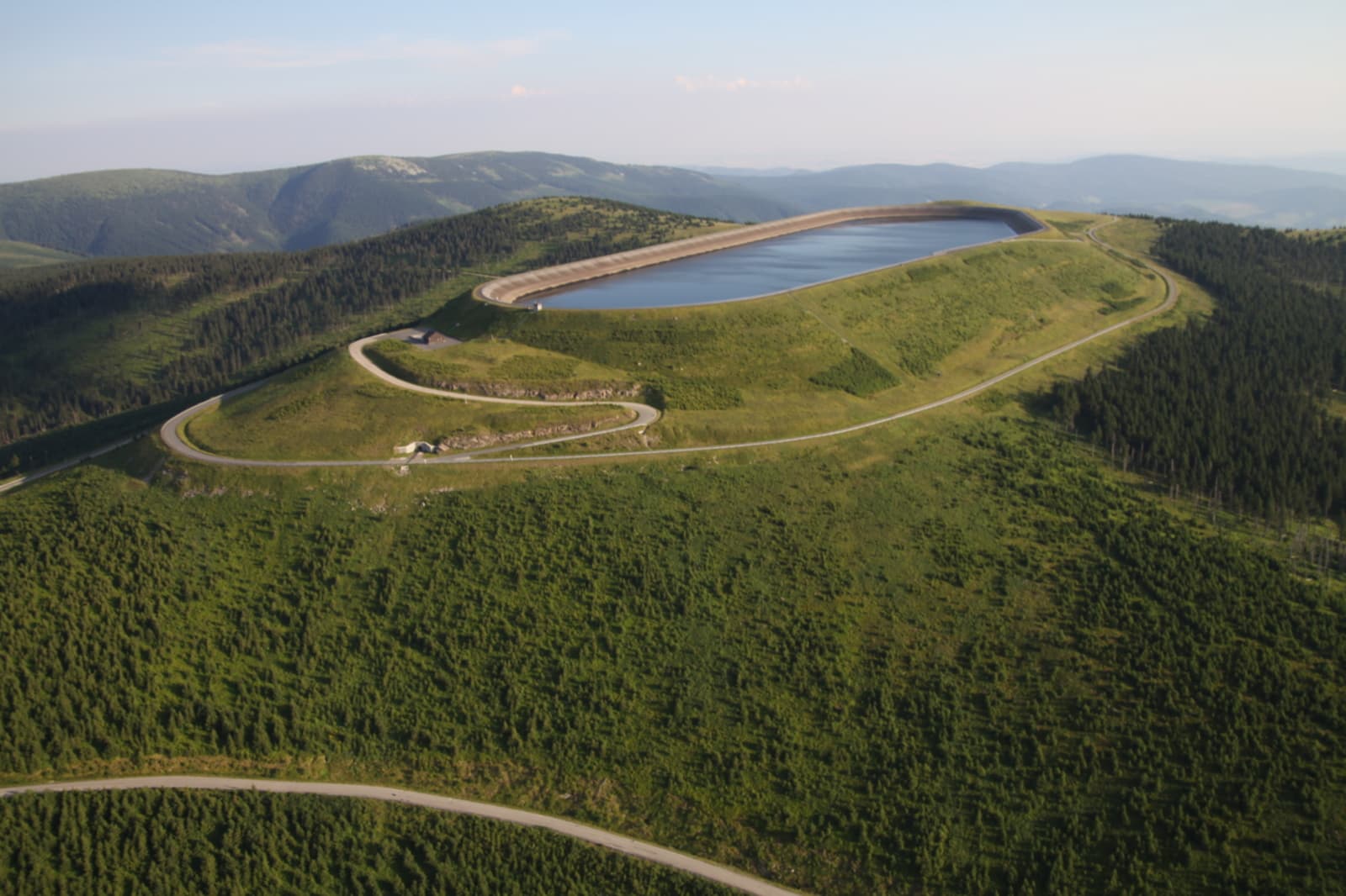 Horní nádrž přečerpávací vodní elektrárny Dlouhé stráně