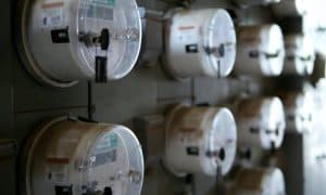 Babiš vyzval ERÚ k jednání s dodavateli o zastropování cen energií