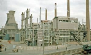 Rekordní ceny energií již dopadají na evropský průmysl, výrobce hnojiv pozastavil výrobu ve Spojeném království