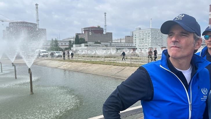Šéf MAAE varoval před útoky na energetiku Ukrajiny kvůli možné jaderné havárii