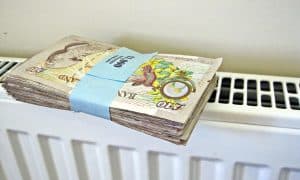 Více obyvatel ČR mělo loni pocit, že neunese náklady na vytápění. Přesto patří jejich podíl mezi nejnižší v EU