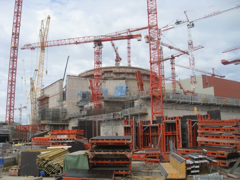 Práce na turbíně opožďují spuštění nového jaderného bloku Olkiluoto 3