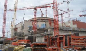 Práce na turbíně opožďují spuštění nového jaderného bloku Olkiluoto 3