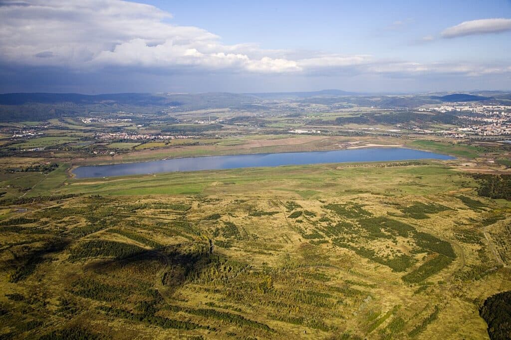 pred-peti-lety-bylo-zpristupneno-rekultivacni-jezero-milada