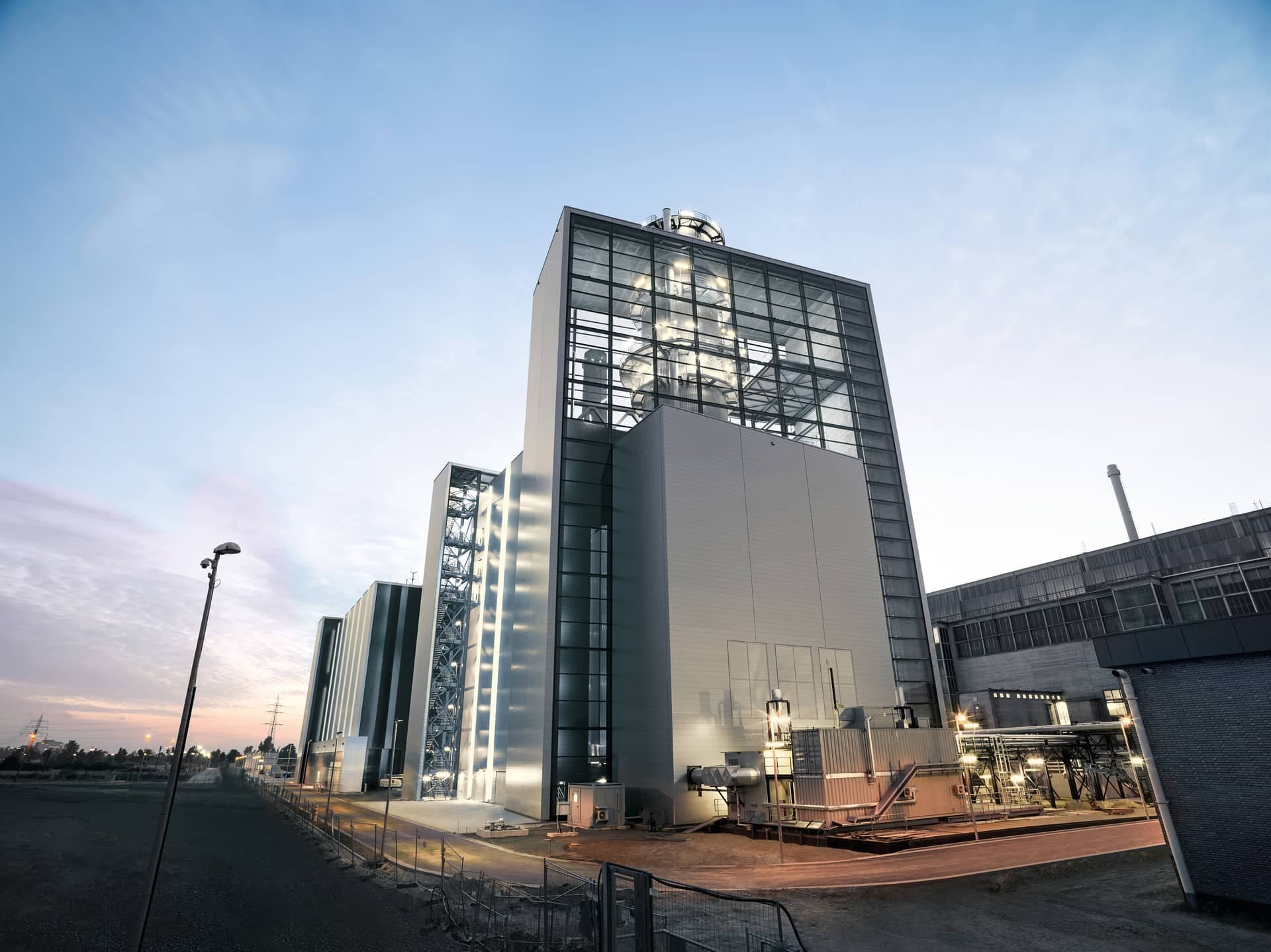 Paroplynová elektrárna, CCGT, Dusseldorf, Německo