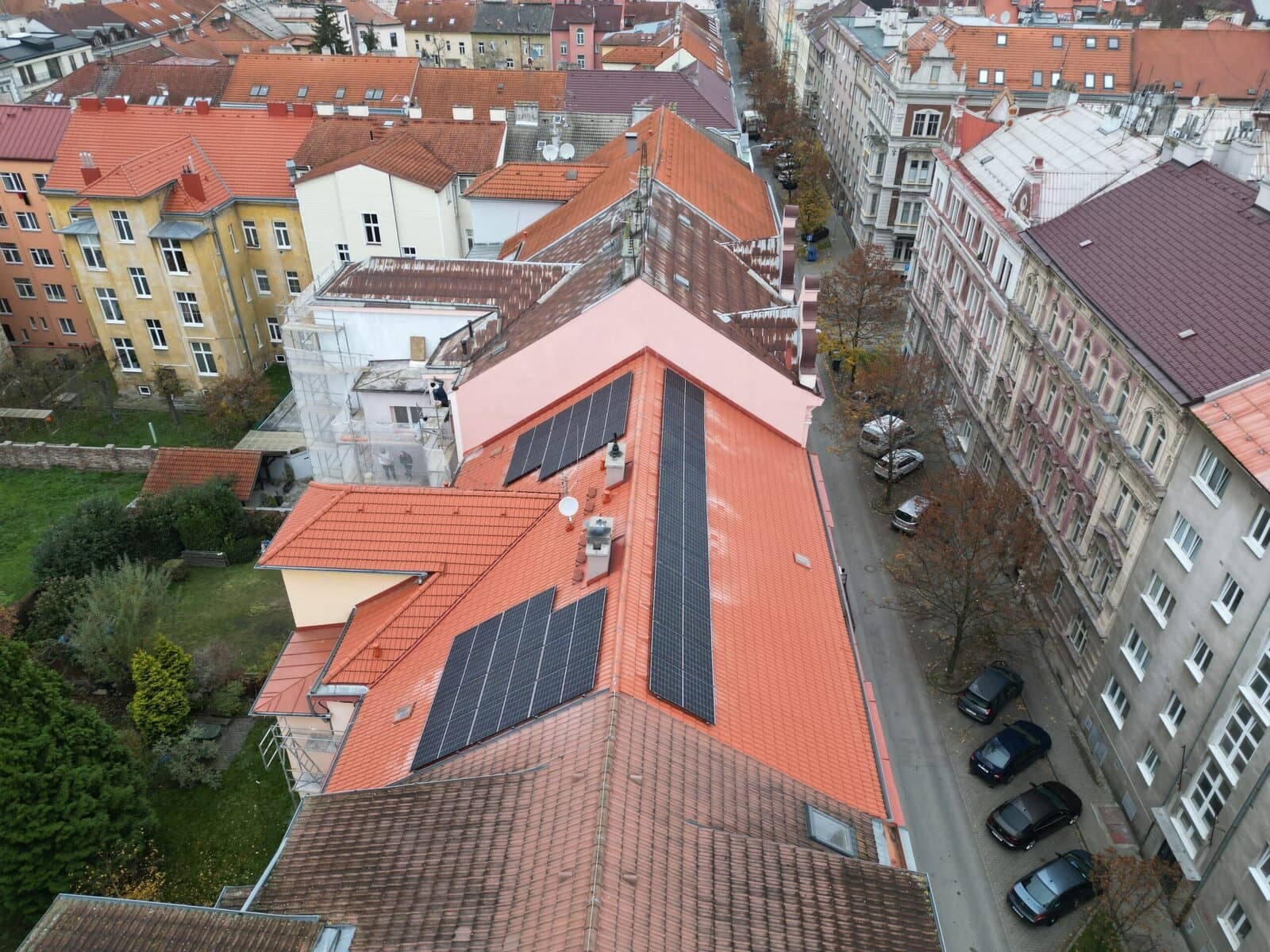 solar, photovoltaics, elektrárna, obnovitelné zdroje, střešní instalace, domácnosti, střecha