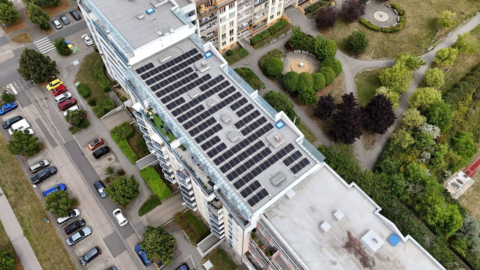 solar, photovoltaics, elektrárna, obnovitelné zdroje, střešní instalace, domácnosti, střecha