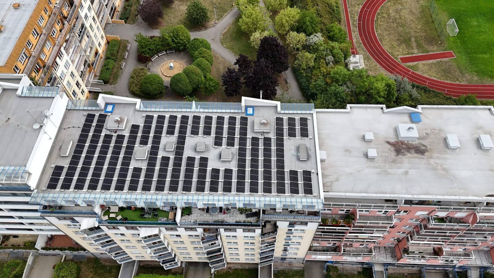 solar, photovoltaics, elektrárna, obnovitelné zdroje, střešní instalace, domácnosti, střecha
