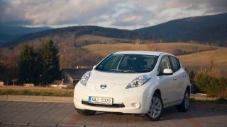 Nissan LEAF zapůjčený od Nissan Česká republika v Krkonoších, foto: Tomáš Jirka