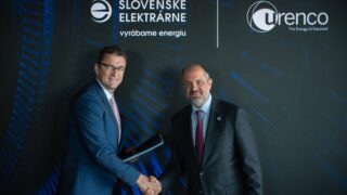 Slovenské elektrárny podepsaly smlouvu s Urenco na dodávky obohaceného uranu. Na fotografii CEO SE Branislav Strýček (vlevo) a Obchodní ředitel Urenco Laurent Odeh.