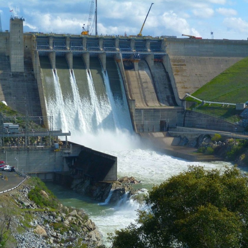 Vodní elektrárna přehrada
