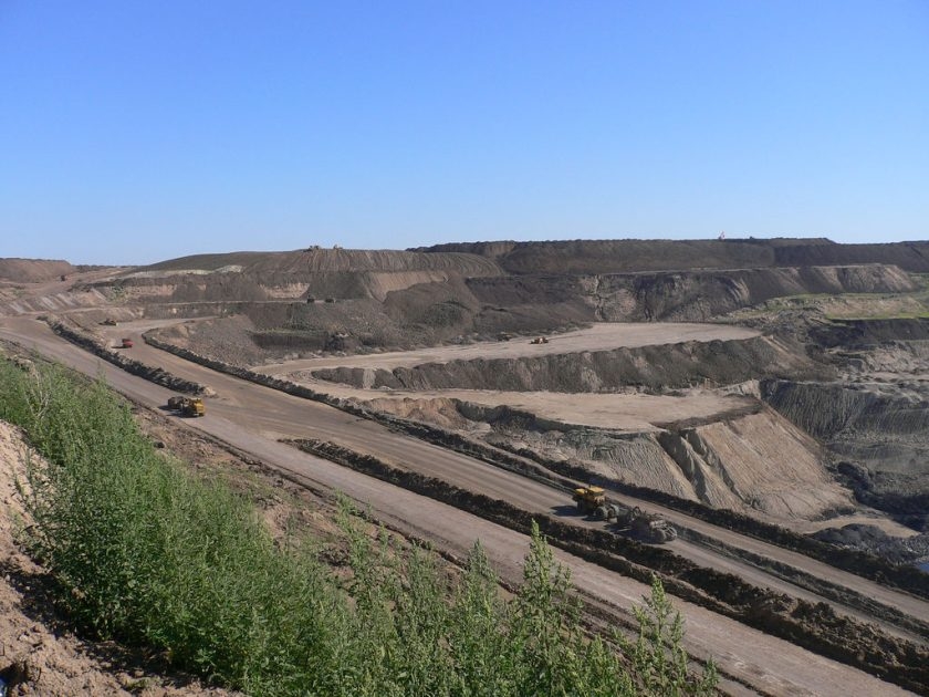 Čína plánuje v roce 2016 zavřít více než 1000 uhelných dolů