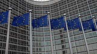 Drapeaux européens devant le Berlaymont