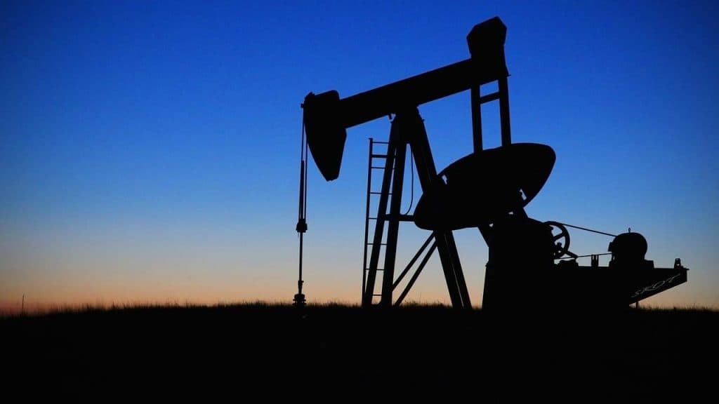 ropa-pred-schuzkou-opec-zdrazuje-brent-je-skoro-za-80-usd