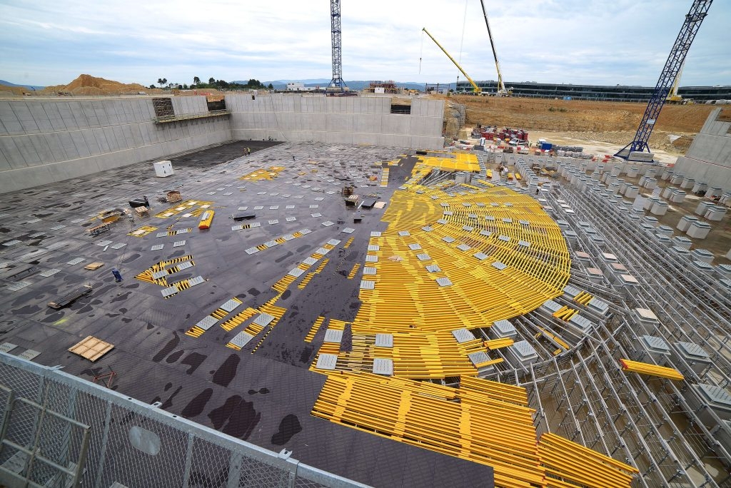 Staveniště ITERu v roce 2013