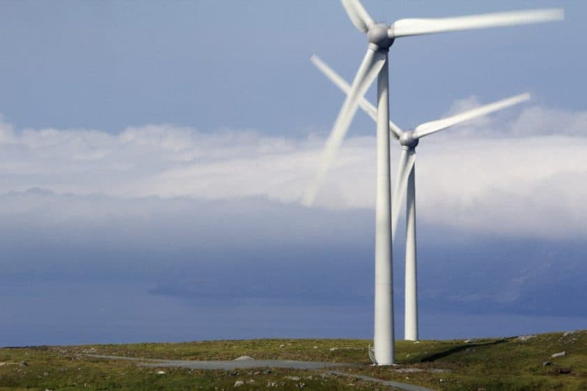 dansky-lidr-ve-vetrne-energetice-dong-zvazuje-prodej-svych-fosilnich-aktiv