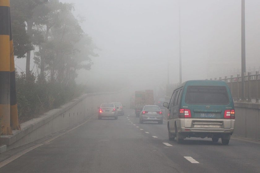 Nízká kvalita ovzduší je dle názoru mezinárodních organizací čtvrtým nejvážnějším důvodem předčasných úmrtí. Autor: 显 龙