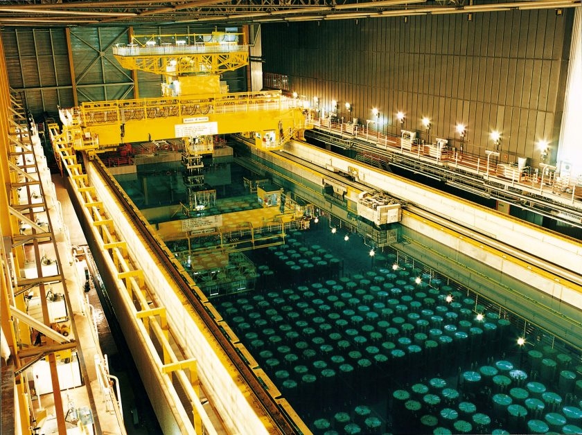 Skladování použitého jaderného paliva tzv. mokrou formou; Zdroj: Sellafield Ltd.