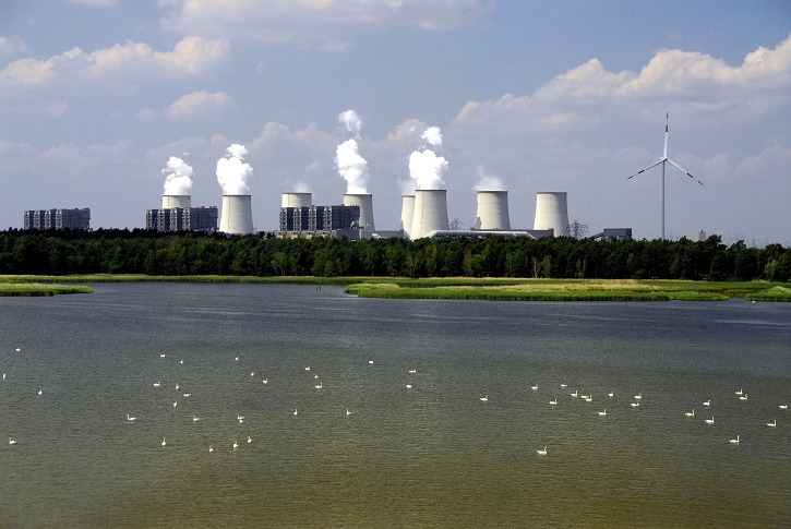 Německá uhelná elektrárna Jänschwalde. Zdroj: Vattenfall