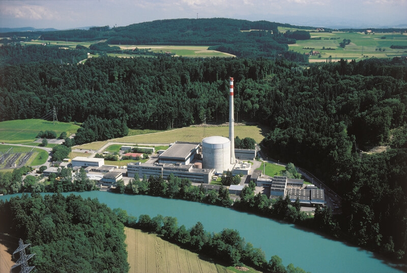 JE Mühleberg, Švýcarsko, https://commons.wikimedia.org/wiki/File:KernkraftwerkM%C3%BChleberg.jpg