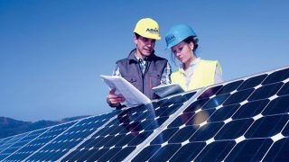 Fotovoltaická elektrárna. Zaměstnanost. Jobs. Enerfy. Renewables. Zdroj:http://www.abm.com/
