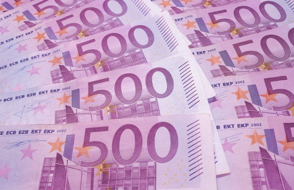 peníze euro