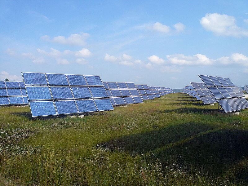 Solární park Erlasee v Německu (zdroj Wiki, Rainer Lippert).