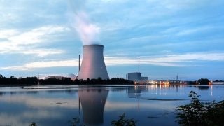 Bavorská jaderná elektrárna Isar 2 měla být podle původních plánů odstavena ke konci roku. Zdroj: PreussenElektra