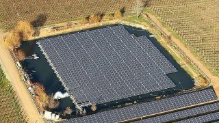 Plovoucí fotovoltaická elektrárna v Kalifornii