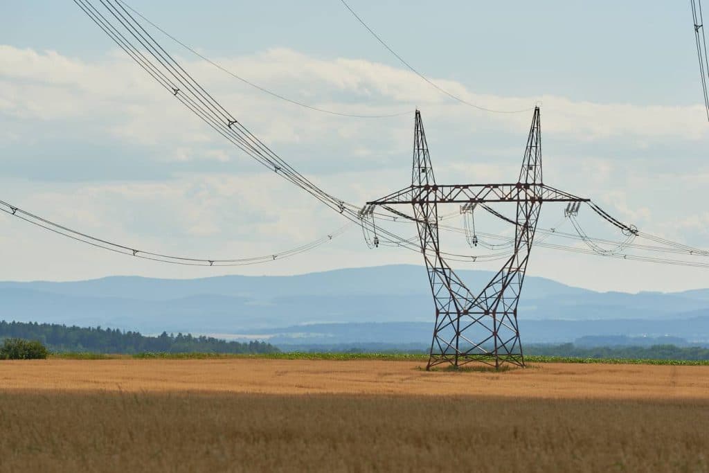 nizka-spotreba-elektriny-ve-velke-britanii-zpusobuje-problemy-elektrizacni-soustave