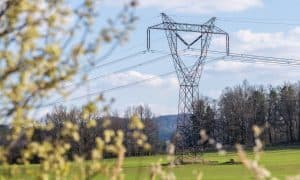 Propojení trhů s elektřinou ušetří podle europoslanců miliardy eur ročně