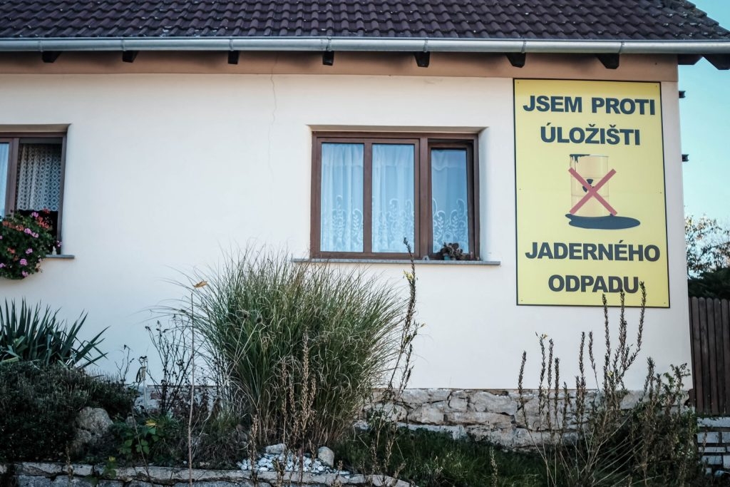 Transparent na rodinném domě v obci Maňovice v lokalitě Březový potok. Foto: Kateřina Hefler